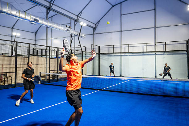 Comment nettoyer efficacement un terrain après une rénovation court de tennis ?